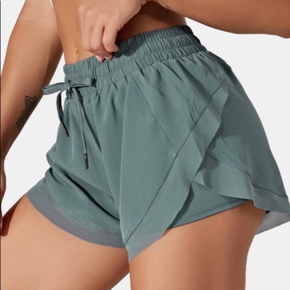 Halara In My Feels Shorts - Brand New - Never Worn